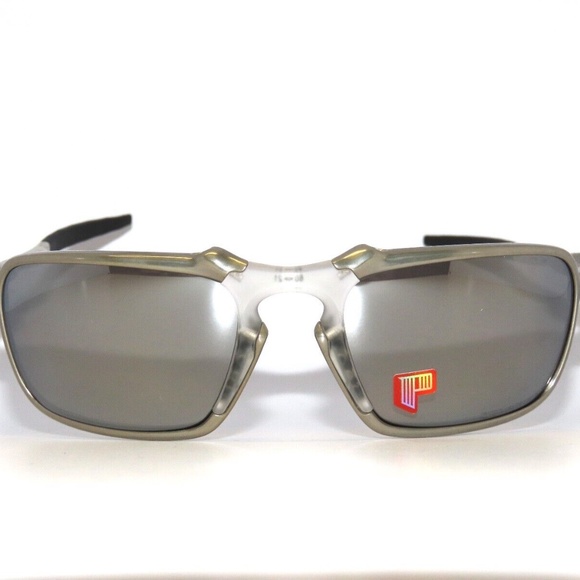 Oakley Badman 6020-05 X TI Aluminum Titanium Chrome Iridium Polarized Sunglasses - Picture 2 of 5